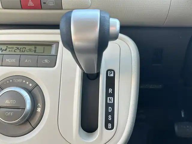 ダイハツ ミラ ココア X 和歌山県 2014(平26)年 8.1万km ブラックマイカメタリック 社外ナビ/Bluetooth/ワンセグTV/eco IDLE/ETC/スマートキー/マット・バイザー/ヘッドライトレヴェライザー