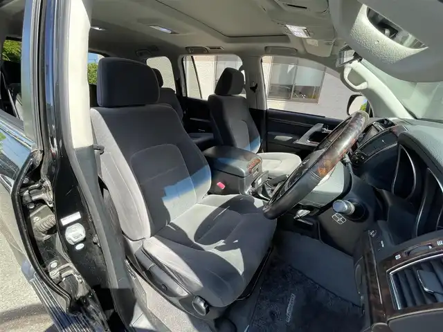 トヨタ ランドクルーザー AX 静岡県 2014(平26)年 8万km ブラック ワンオーナー/サンルーフ/社外ナビ/フルセグTV/DVD/CD/MSV/バックカメラ/社外デジタルインナーミラー型前後ドラレコ/クルーズコントロール/クリアランスソナー/AC100V電源/HIDヘッドライト/ETC/リバース連動ミラー/RSCA/純正18インチAW/スマートキー×2/保証書/取扱説明書