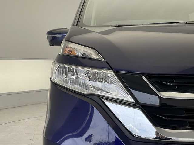 日産 セレナ X 愛知県 2016(平28)年 6.7万km アズライトブルー 衝突軽減システム/純正ナビ　ＳＤカードなし/全方位カメラ/フリップダウンモニター/クルーズコントロール/CD DVD/Bluetooth/バックカメラ/コーナーセンサー/ETC/ステアリングスイッチ/スマートキー/プッシュスタート