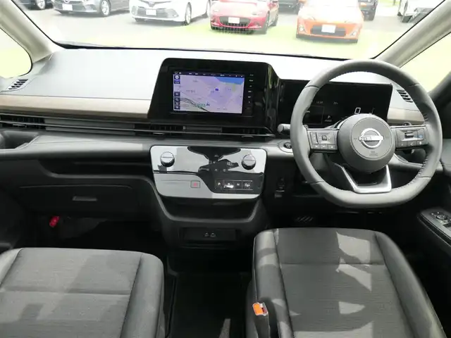 日産 セレナ ハイウェイスター V 千葉県 2023(令5)年 2.3万km ダークメタルグレー エマージェンシーブレーキ/プロパイロット/インテリジェントクルーズコントロール/インテリジェントルームミラー/ハンズフリー両側パワースライドドア/純正コネクトナビ/地デジTV/【Bluetooth接続】/アラウンドビューモニター/革巻きステアリング/ステアリングスイッチ/パドルシフト/ETC/LEDヘッドライト/フォグライト/ウインカーミラー/コーナーセンサー/純正16インチアルミホイル/サイド/カーテンエアバッグ/インテリジェントキー