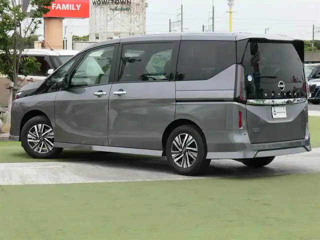 日産 セレナ ハイウェイスター V 千葉県 2023(令5)年 2.3万km ダークメタルグレー エマージェンシーブレーキ/プロパイロット/インテリジェントクルーズコントロール/インテリジェントルームミラー/ハンズフリー両側パワースライドドア/純正コネクトナビ/地デジTV/【Bluetooth接続】/アラウンドビューモニター/革巻きステアリング/ステアリングスイッチ/パドルシフト/ETC/LEDヘッドライト/フォグライト/ウインカーミラー/コーナーセンサー/純正16インチアルミホイル/サイド/カーテンエアバッグ/インテリジェントキー