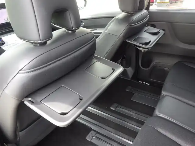 日産 セレナ ハイウェイスター V 千葉県 2023(令5)年 2.3万km ダークメタルグレー エマージェンシーブレーキ/プロパイロット/インテリジェントクルーズコントロール/インテリジェントルームミラー/ハンズフリー両側パワースライドドア/純正コネクトナビ/地デジTV/【Bluetooth接続】/アラウンドビューモニター/革巻きステアリング/ステアリングスイッチ/パドルシフト/ETC/LEDヘッドライト/フォグライト/ウインカーミラー/コーナーセンサー/純正16インチアルミホイル/サイド/カーテンエアバッグ/インテリジェントキー
