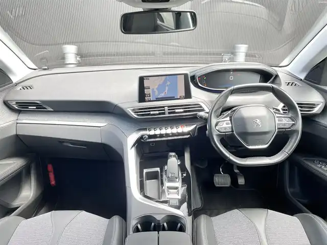 プジョー ５００８ アリュール 長野県 2018(平30)年 2.6万km 黒 純正ナビＴＶ　/ハーフレザーシート　/純正１８ＡＷ　/Ｂ／Ｓカメラ　/ＬＫＡ　/ＢＳＭ　/ＬＥＤヘッドライト　/ＥＴＣ　/Ｐバックドア