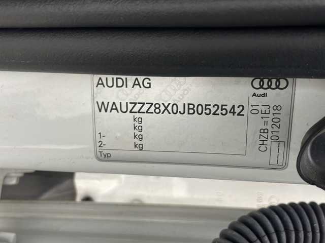 アウディ Ａ１ 1．0TFSI 秋田県 2018(平30)年 2.7万km グレイシアホワイトメタリック 純正ナビ /バックカメラ /フルセグTV /コーナーセンサー /HIDヘッドライト　/コントラストルーフ　/前席シートヒーター　/横滑り防止装置　/クリアランスソナー /アイドリングストップ　/スマートキー　/オートライト/純正AW/純正フロアマット/ウィンカーミラー /革巻きステアリング/プッシュスタート /オートエアコン /電格ミラー