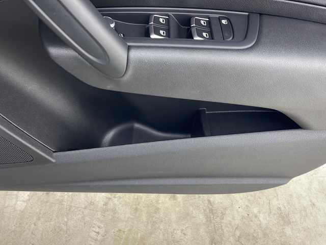 アウディ Ａ１ 1．0TFSI 秋田県 2018(平30)年 2.7万km グレイシアホワイトメタリック 純正ナビ /バックカメラ /フルセグTV /コーナーセンサー /HIDヘッドライト　/コントラストルーフ　/前席シートヒーター　/横滑り防止装置　/クリアランスソナー /アイドリングストップ　/スマートキー　/オートライト/純正AW/純正フロアマット/ウィンカーミラー /革巻きステアリング/プッシュスタート /オートエアコン /電格ミラー