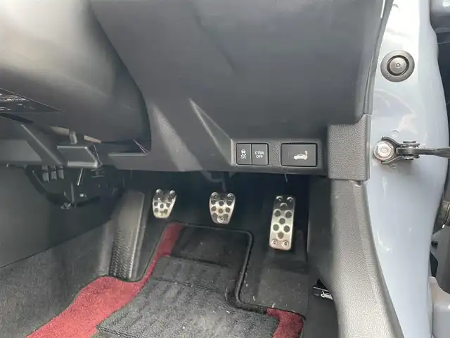 ホンダ Ｓ６６０ モデューロX バージョンZ 大分県 2021(令3)年 1.6万km ソニックグレーパール ワンオーナー/Spoonマフラー/赤黒ハーフレザーシート/純正オンダッシュナビ VXU-192SSi/【ワンセグ/BTオーディオ/USB】/バックカメラ/純正アルミホイール (F:15インチ R:16インチ)/シティブレーキアクティブシステム/クルーズコントロール/純正5段階減衰力調整機構付サスペンション/アクティブスポイラー/ボルドーレッドロールトップ/ブラックエンブレム/カーボン調インテリアパネル/ドアライニングパネル/シートセンターバッグ/前後2カメラREC機能付デジタルインナーミラー/イルミネーション付スカッフプレート/ETC/LEDヘッドライト/LEDフォグランプ/オートライト/赤レザー&アルカンターラコンビステアリング/ステアリングスイッチ/チルトステアリング/シートヒーター/ウインカーミラー/横滑り防止装置/フロアマット/電動調整ミラー/サイド&Wエアバッグ/電子制御制動力配分システム付ABS/スマートキー×2/保証書/車両取説/ナビ取説