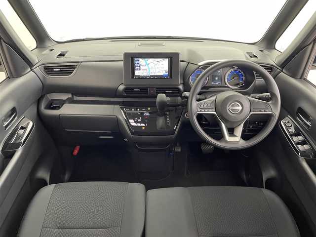 日産 ルークス ハイウェイスター X 大分県 2023(令5)年 1.4万km パールⅡ エマージェンシーブレーキ/車線逸脱警報/アラウンドビューモニター/社外ナビ　型式：CN-E330D/【ワンセグTV、CD、BT対応】/リアサーキュレーター/左側パワースライドドア/プッシュスタート/フロアマット/ETC/アイドリングストップ/横滑り防止装置/電動格納ミラー/オートライト/LEDヘッドライト/フォグランプ/純正14インチアルミホイール