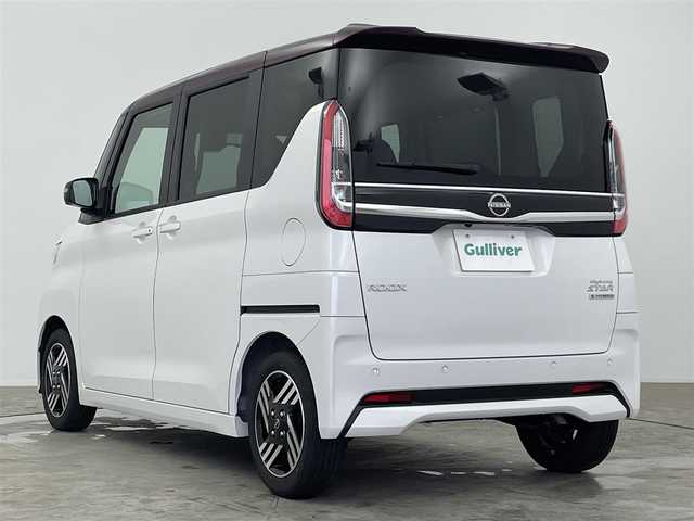 日産 ルークス ハイウェイスター X 大分県 2023(令5)年 1.4万km パールⅡ エマージェンシーブレーキ/車線逸脱警報/アラウンドビューモニター/社外ナビ　型式：CN-E330D/【ワンセグTV、CD、BT対応】/リアサーキュレーター/左側パワースライドドア/プッシュスタート/フロアマット/ETC/アイドリングストップ/横滑り防止装置/電動格納ミラー/オートライト/LEDヘッドライト/フォグランプ/純正14インチアルミホイール