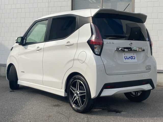 日産 デイズ ハイウェイスターG ターボ 三重県 2019(平31)年 8.9万km ホワイトパール (株)IDOMが運営する【じしゃロン四日市店】の自社ローン専用車両になります。こちらは現金またはオートローンご利用時の価格です。自社ローンご希望の方は別途その旨お申付け下さい/社外SDナビ（CD/DVD/BT/AM/FM）/衝突軽減システム/レーンキープ/前後コーナーセンサー/全方位カメラ/前方向ドライブレコーダー/フルセグTV/ETC/エンジンスタートボタン/スマートキー/スタッドレスタイヤ積み込み4本/ターボ