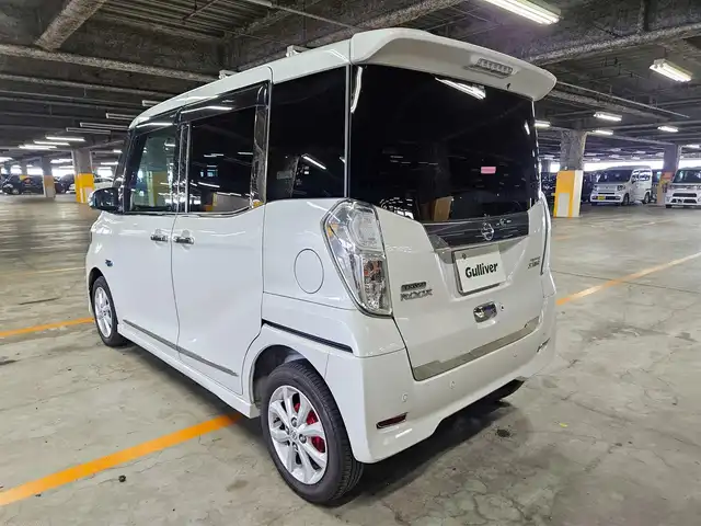 日産 デイズ ルークス ハイウェイスターX 愛媛県 2020(令2)年 7.3万km ホワイトパール 純正ナビ(Bluetooth/CD/DVD)/フルセグTV/助手席側パワースライドドア/アラウンドビューモニター/ビルトインETC/ドライブレコーダー/ソナー機能/インテリジェントエマージェンシーブレーキ/踏み間違い防止アシスト/車線逸脱警報/ビークルダイナミクスコントロール/LEDヘッドランプ/オートライト/ハイビームアシスト/オートエアコン/本革巻きステアリング/ステアリングスイッチ/純正14インチアルミホイール/インテリジェントキー/プッシュエンジンスターター/イモビライザー/禁煙車