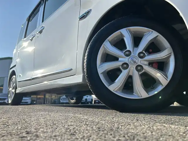 日産 デイズ ルークス ハイウェイスターX 愛媛県 2020(令2)年 7.3万km ホワイトパール 禁煙車/登録時走行距離：72365km/純正ナビ/Bluetooth/CD/DVD/フルセグTV/助手席側パワースライドドア/アラウンドビューモニター/ETC/ドライブレコーダー/レーンキープアシスト/LEDヘッドランプ/オートライト/ハイビームアシスト/オートエアコン/本革巻きステアリング/純正アルミホイール/エンジンスタートボタン
