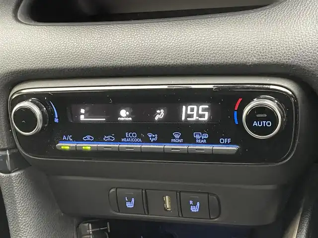 トヨタ ヤリス ハイブリッド Z 愛知県 2020(令2)年 3.1万km アイスピンクメタリック 純正８型ＤＡナビ　フルセグＴＶ　全方位カメラ　ＤＶＤデッキ　トヨタセーフティセンス　ＨＵＤ　純正ドラレコ　ＥＴＣ２．０　ＢＳＭ　ＬＥＤライト　夏タイヤ４本ホイール付　レーダークルコン　温シート　禁煙車