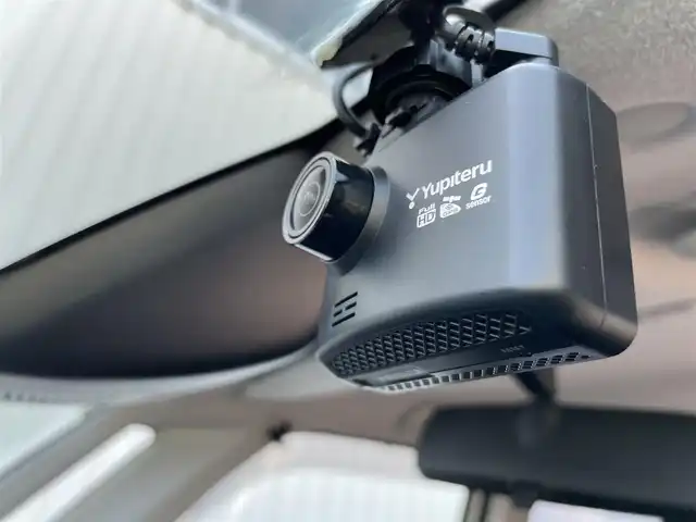 トヨタ タンク カスタムG－T 東京都 2019(令1)年 8.3万km ブラックマイカメタリック/パールホワイト2トーン カロッツェリアナビ/バックモニター/衝突回避支援/車線逸脱警報機能/クリアランスソナー/クルーズコントロール/両側電動ドア/シートヒーター/アイドリングストップ/ETC/ドライブレコーダー