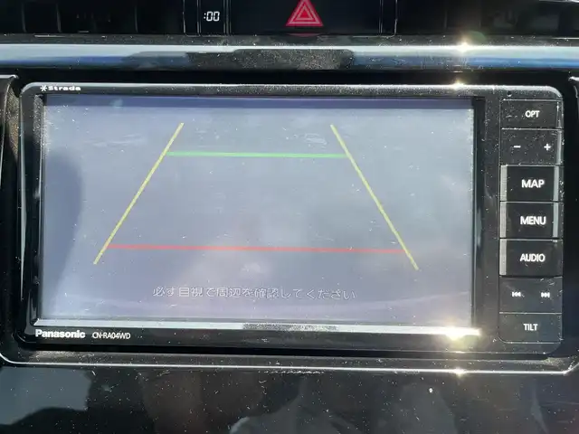 トヨタ ハリアー プレミアム 熊本県 2018(平30)年 6.9万km ホワイトパールクリスタルシャイン 社外ナビ/・AM/FM/CD/DVD/SD/iPod/BT/・フルセグTV/バックカメラ/トヨタセーフティセンス/・レーンディパーチャーアラート/・インテリジェントクリアランスソナー/・プリクラッシュセーフティ/・レーダークルーズコントロール/前後コーナーセンサー/革巻きステアリング/・ステアリングリモコン/・オートチルトアウェイ＆リターン機能/ハーフレザーシート/・D席パワーシート/オートライト/・LEDライト/電動格納ミラー/・ウィンカーミラー/MODELISTA/電動サイドブレーキ/・ホールドボタン/ETC/パワーバックドア/純正ドアバイザー/純正フロアマット/純正アルミホイール/スマートキー