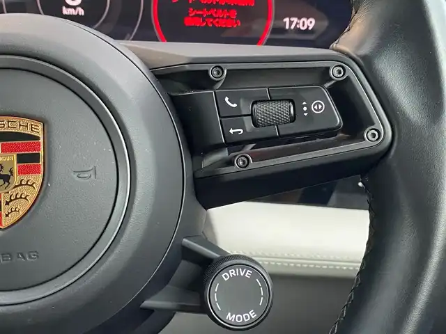 ポルシェ タイカン 4S 福岡県 2021(令3)年 2万km グレーⅡ 禁煙車/スポーツクロノＰＫＧ　/ツートーンレザーインテリア　/パワーステラリングプラス　/レーンチェンジアシスト　/アダプティブクルーズコントロール　/アラウンドビュー付パークアシスト　/アンビエントライト　/アクセントＰＫＧ/プライバシーガラス/20インチTurboエアロホイール/4ゾーンクライメートコントロール/8wayコンフォートシート/パッセンジャーディスプレイ/充電ケーブル車載/シートヒーター/プライバシーガラス/シートメモリー/アダプティブエアーサスペンション/ABS/横滑り防止装置/オートライト/オートマチックハイビーム/衝突被害軽減システム/ポルシェ・スタビリティ・マネージメントシステム