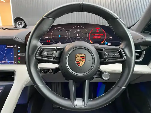 ポルシェ タイカン 4S 福岡県 2021(令3)年 2万km グレーⅡ 禁煙車/スポーツクロノＰＫＧ　/ツートーンレザーインテリア　/パワーステラリングプラス　/レーンチェンジアシスト　/アダプティブクルーズコントロール　/アラウンドビュー付パークアシスト　/アンビエントライト　/アクセントＰＫＧ/プライバシーガラス/20インチTurboエアロホイール/4ゾーンクライメートコントロール/8wayコンフォートシート/パッセンジャーディスプレイ/充電ケーブル車載/シートヒーター/プライバシーガラス/シートメモリー/アダプティブエアーサスペンション/ABS/横滑り防止装置/オートライト/オートマチックハイビーム/衝突被害軽減システム/ポルシェ・スタビリティ・マネージメントシステム
