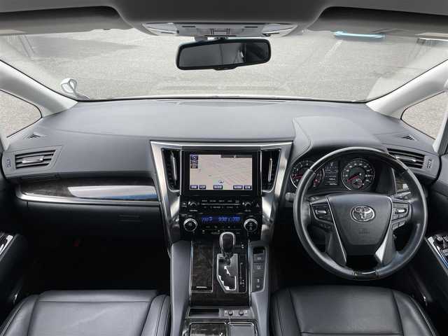 トヨタ アルファード SA Cパッケージ 道央・札幌 2016(平28)年 3.1万km ホワイトパールクリスタルシャイン ４WD/ワンオーナー/寒冷地仕様/JBLプレミアムサウンドシステム/純正メーカーナビ/CD/DVD/BD/BT/フルセグ/純正フリップダウンモニター/トヨタセーフティセンス/プリクラッシュセーフティ/横滑り防止装置/レーダークルーズコントロール/パーキングアシスト/クリアランスソナー/バックカメラ/ビルトインETC/ワイパーデアイサー/両側パワースライドドア/パワーバックドア/前席/２列目パワーシート/D席メモリーシート/前席シートヒーター/N席/２列目オットマン/レザーシート/革巻きウッドコンビステアリング/ステアリングリモコン/ハンドルヒーター/AC100V/置くだけ充電/電動パーキング/ブレーキホールド/自動防眩ミラー/MTモード付AT/プッシュスタート/スマートキー/LEDヘッドライト/オートライト/オートハイビーム/フォグランプ/電動格納ミラー/ウィンカーミラー/純正フロアマット/ドアバイザー/スペアキー