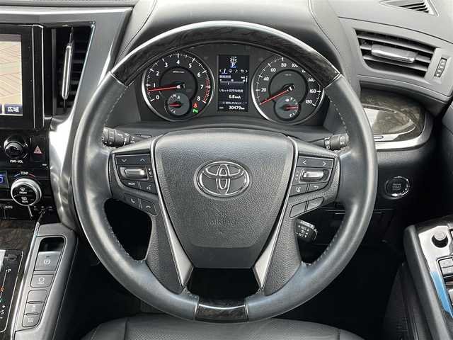 トヨタ アルファード SA Cパッケージ 道央・札幌 2016(平28)年 3.1万km ホワイトパールクリスタルシャイン ４WD/ワンオーナー/寒冷地仕様/JBLプレミアムサウンドシステム/純正メーカーナビ/CD/DVD/BD/BT/フルセグ/純正フリップダウンモニター/トヨタセーフティセンス/プリクラッシュセーフティ/横滑り防止装置/レーダークルーズコントロール/パーキングアシスト/クリアランスソナー/バックカメラ/ビルトインETC/ワイパーデアイサー/両側パワースライドドア/パワーバックドア/前席/２列目パワーシート/D席メモリーシート/前席シートヒーター/N席/２列目オットマン/レザーシート/革巻きウッドコンビステアリング/ステアリングリモコン/ハンドルヒーター/AC100V/置くだけ充電/電動パーキング/ブレーキホールド/自動防眩ミラー/MTモード付AT/プッシュスタート/スマートキー/LEDヘッドライト/オートライト/オートハイビーム/フォグランプ/電動格納ミラー/ウィンカーミラー/純正フロアマット/ドアバイザー/スペアキー