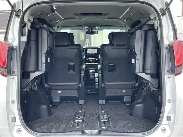 トヨタ アルファード SA Cパッケージ 道央・札幌 2016(平28)年 3.1万km ホワイトパールクリスタルシャイン ４WD/ワンオーナー/寒冷地仕様/JBLプレミアムサウンドシステム/純正メーカーナビ/CD/DVD/BD/BT/フルセグ/純正フリップダウンモニター/トヨタセーフティセンス/プリクラッシュセーフティ/横滑り防止装置/レーダークルーズコントロール/パーキングアシスト/クリアランスソナー/バックカメラ/ビルトインETC/ワイパーデアイサー/両側パワースライドドア/パワーバックドア/前席/２列目パワーシート/D席メモリーシート/前席シートヒーター/N席/２列目オットマン/レザーシート/革巻きウッドコンビステアリング/ステアリングリモコン/ハンドルヒーター/AC100V/置くだけ充電/電動パーキング/ブレーキホールド/自動防眩ミラー/MTモード付AT/プッシュスタート/スマートキー/LEDヘッドライト/オートライト/オートハイビーム/フォグランプ/電動格納ミラー/ウィンカーミラー/純正フロアマット/ドアバイザー/スペアキー