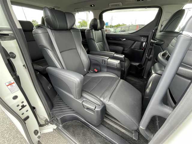 トヨタ アルファード SA Cパッケージ 道央・札幌 2016(平28)年 3.1万km ホワイトパールクリスタルシャイン ４WD/ワンオーナー/寒冷地仕様/JBLプレミアムサウンドシステム/純正メーカーナビ/CD/DVD/BD/BT/フルセグ/純正フリップダウンモニター/トヨタセーフティセンス/プリクラッシュセーフティ/横滑り防止装置/レーダークルーズコントロール/パーキングアシスト/クリアランスソナー/バックカメラ/ビルトインETC/ワイパーデアイサー/両側パワースライドドア/パワーバックドア/前席/２列目パワーシート/D席メモリーシート/前席シートヒーター/N席/２列目オットマン/レザーシート/革巻きウッドコンビステアリング/ステアリングリモコン/ハンドルヒーター/AC100V/置くだけ充電/電動パーキング/ブレーキホールド/自動防眩ミラー/MTモード付AT/プッシュスタート/スマートキー/LEDヘッドライト/オートライト/オートハイビーム/フォグランプ/電動格納ミラー/ウィンカーミラー/純正フロアマット/ドアバイザー/スペアキー