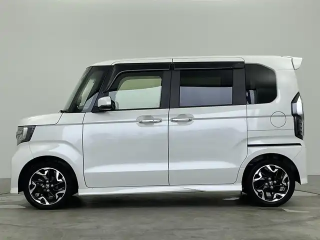 ホンダ Ｎ ＢＯＸ G L ターボ ホンダセンシング 群馬県 2019(平31)年 2.2万km プラチナホワイトパール 純正８型ナビ　Ｂカメラ　Ｈセンシング　衝突軽減　レーダークルーズ　ＡＨＢ　ＬＥＤヘッド　ＬＥＤフォグ　パドルシフト　両側パワスラ　ビルトインＥＴＣ　前ドラレコ　プッシュスタート　純正アルミ　禁煙車