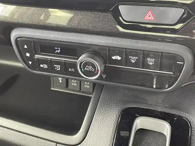 ホンダ Ｎ ＢＯＸ G L ターボ ホンダセンシング 群馬県 2019(平31)年 2.2万km プラチナホワイトパール 純正８型ナビ　Ｂカメラ　Ｈセンシング　衝突軽減　レーダークルーズ　ＡＨＢ　ＬＥＤヘッド　ＬＥＤフォグ　パドルシフト　両側パワスラ　ビルトインＥＴＣ　前ドラレコ　プッシュスタート　純正アルミ　禁煙車