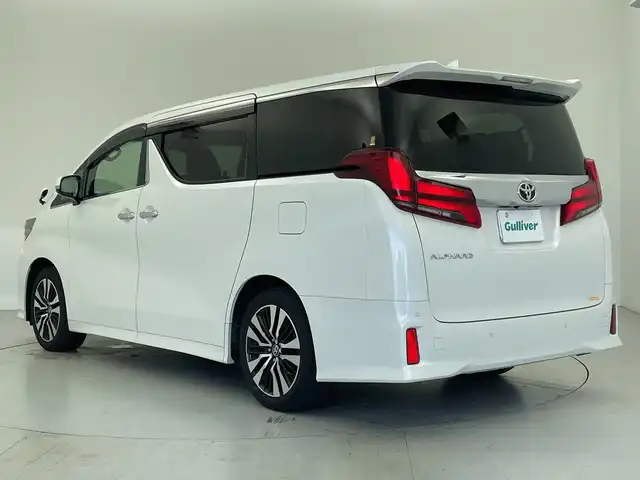 トヨタ アルファード S Cパッケージ 愛知県 2022(令4)年 1.9万km ホワイトパールクリスタルシャイン 純正ビルトインナビ/・Ｂｌｕｅｔｏｏｔｈ/・フルセグ/・AM/FM/・Miracast/純正CD/DVDプレーヤー/ツインムーンルーフ/前後ミラー型ドライブレコーダー/ビルトインＥＴＣ/純正後席モニター/両側パワースライドドア/アダプティブクルーズコントロール/バックカメラ/ステアリングヒーター/ＬＴＡ（レーントレーシングアシスト）/ＰＫＳＢ（パーキングサポートブレーキ）/ＰＣＳ（プリクラッシュセーフティ）/ＲＳＡ（ロードサインアシスト）/前席シートヒーター・エアシート/パワーバックドア