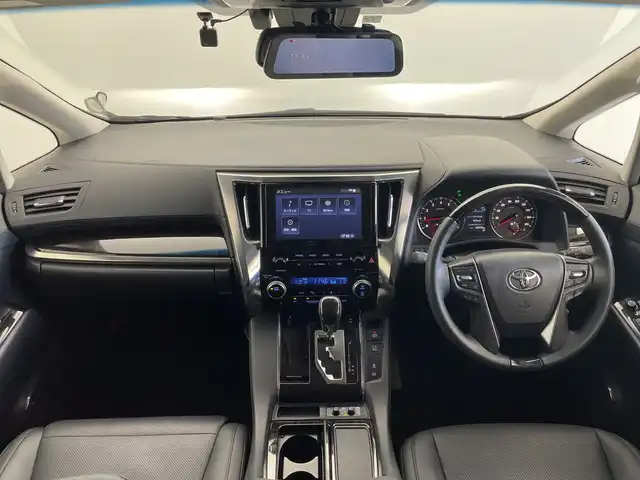 トヨタ アルファード S Cパッケージ 愛知県 2022(令4)年 1.9万km ホワイトパールクリスタルシャイン 純正ビルトインナビ/・Ｂｌｕｅｔｏｏｔｈ/・フルセグ/・AM/FM/・Miracast/純正CD/DVDプレーヤー/ツインムーンルーフ/前後ミラー型ドライブレコーダー/ビルトインＥＴＣ/純正後席モニター/両側パワースライドドア/アダプティブクルーズコントロール/バックカメラ/ステアリングヒーター/ＬＴＡ（レーントレーシングアシスト）/ＰＫＳＢ（パーキングサポートブレーキ）/ＰＣＳ（プリクラッシュセーフティ）/ＲＳＡ（ロードサインアシスト）/前席シートヒーター・エアシート/パワーバックドア