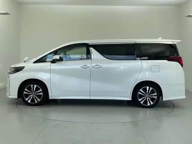 トヨタ アルファード S Cパッケージ 愛知県 2022(令4)年 1.9万km ホワイトパールクリスタルシャイン 純正ビルトインナビ/・Ｂｌｕｅｔｏｏｔｈ/・フルセグ/・AM/FM/・Miracast/純正CD/DVDプレーヤー/ツインムーンルーフ/前後ミラー型ドライブレコーダー/ビルトインＥＴＣ/純正後席モニター/両側パワースライドドア/アダプティブクルーズコントロール/バックカメラ/ステアリングヒーター/ＬＴＡ（レーントレーシングアシスト）/ＰＫＳＢ（パーキングサポートブレーキ）/ＰＣＳ（プリクラッシュセーフティ）/ＲＳＡ（ロードサインアシスト）/前席シートヒーター・エアシート/パワーバックドア