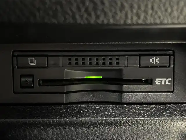 トヨタ ノア Si 大阪府 2014(平26)年 4万km ホワイトパールクリスタルシャイン 純正ナビ　バックカメラ　Bluetooth　フルセグTV ドラレコ　ビルトインETC オートライト　LEDヘッドライト　スマートキー
