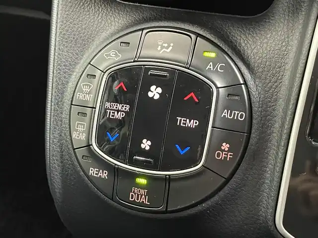 トヨタ ノア Si 大阪府 2014(平26)年 4万km ホワイトパールクリスタルシャイン 純正ナビ　バックカメラ　Bluetooth　フルセグTV ドラレコ　ビルトインETC オートライト　LEDヘッドライト　スマートキー
