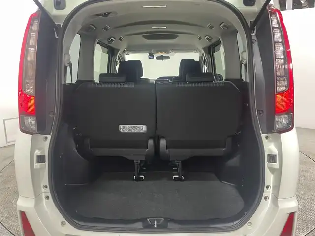 トヨタ ノア Si 大阪府 2014(平26)年 4万km ホワイトパールクリスタルシャイン 純正ナビ　バックカメラ　Bluetooth　フルセグTV ドラレコ　ビルトインETC オートライト　LEDヘッドライト　スマートキー