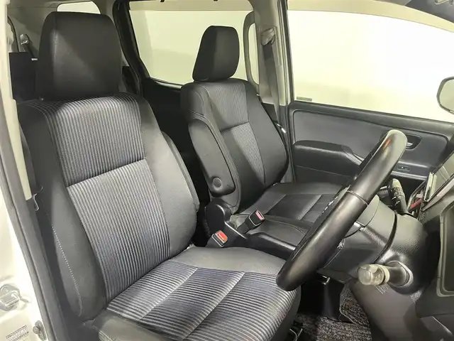 トヨタ ノア Si 大阪府 2014(平26)年 4万km ホワイトパールクリスタルシャイン 純正ナビ　バックカメラ　Bluetooth　フルセグTV ドラレコ　ビルトインETC オートライト　LEDヘッドライト　スマートキー