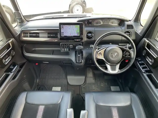 ホンダ Ｎ ＢＯＸ 東京都 2018(平30)年 6.9万km クリスタルブラックパール 純正８インチナビ/・CD/DVD/BT/AM/FM/Music Rack/フルセグ/バックビューモニター/両側パワースライドドア/アダプティブクルーズコントロール/ＥＣＯＮ/ビルトインＥＴＣ/車線逸脱警報システム/パドルシフト/純正フロアマット/ホンダセンシング/オートリトラミラー/プラズマクラスター技術搭載フルオートエアコン