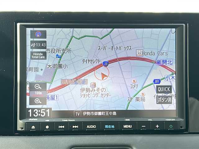 ホンダ ヴェゼル ハイブリッド e:HEV X 三重県 2022(令4)年 4.9万km クリスタルブラックパール 純正８型ナビ　/バックカメラ　/ＥＴＣ　/前後コーナーセンサー　/ＵＳＢ給電ポート/レーダークルーズコントロール　/レーンキープアシスト　/衝突軽減ブレーキ/パドルシフト　/ダウンヒルアシストコントロール/ステアリングスイッチ/ＬＥＤヘッドライト/オートハイビーム　/オートライト/フロアマット/電子パーキング/電動格納ミラー/禁煙車