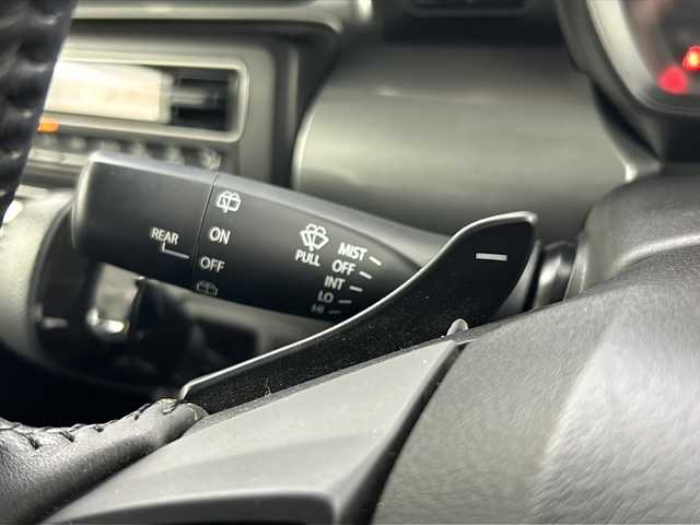 スズキ スペーシア ギア HYBRID XZターボ 岐阜県 2019(平31)年 3.6万km ピュアホワイトP 8インチSDナビ/フルセグ/BT/CD/DVD/バックカメラ/スズキセーフティサポート/・デュアルカメラブレーキサポート/・誤発進抑制機能（前方・後方）/・後退時ブレーキサポート/・車線逸脱警報機能/・車線逸脱抑制機能/・標識認識機能/・先行車発進お知らせ機能/・ハイビームアシスト/・クルーズコントロール/コーナーセンサー/前席シートヒーター/前方ドライブレコーダー/ビルトインETC/両側パワースライドドア/パドルシフト/サーキュレーター/純正フロアマット/ルーフレール/プッシュスタート/LEDヘッドライト/フォグランプ/スマートキー