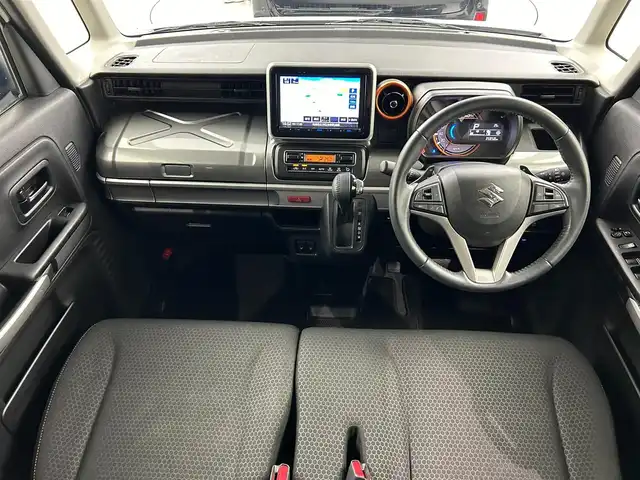 スズキ スペーシア ギア HYBRID XZターボ 岐阜県 2019(平31)年 3.6万km ピュアホワイトP 8インチSDナビ/フルセグ/BT/CD/DVD/バックカメラ/スズキセーフティサポート/・デュアルカメラブレーキサポート/・誤発進抑制機能（前方・後方）/・後退時ブレーキサポート/・車線逸脱警報機能/・車線逸脱抑制機能/・標識認識機能/・先行車発進お知らせ機能/・ハイビームアシスト/・クルーズコントロール/コーナーセンサー/前席シートヒーター/前方ドライブレコーダー/ビルトインETC/両側パワースライドドア/パドルシフト/サーキュレーター/純正フロアマット/ルーフレール/プッシュスタート/LEDヘッドライト/フォグランプ/スマートキー