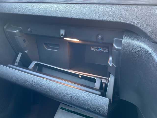 ルノー ルノー カングー インテンス 東京都 2023(令5)年 1.7万km シルバー 車体色　KQA　グリハイランド/取扱説明書/新車時保証書/記録簿/レーンセンタリングアシスト/アダプティブクルーズコントロール/ブラインドスポットモニター/ディスプレイオーディオ/【USB/Bluetooth接続】/バックカメラ　ETC/ドライブレコーダー（前後）/ハーフレザーシート/LEDヘッドライト/リアコーナーセンサー/サイド/カーテンエアバッグ/スマートキー×２/社外16インチアルミ【ENKEI】