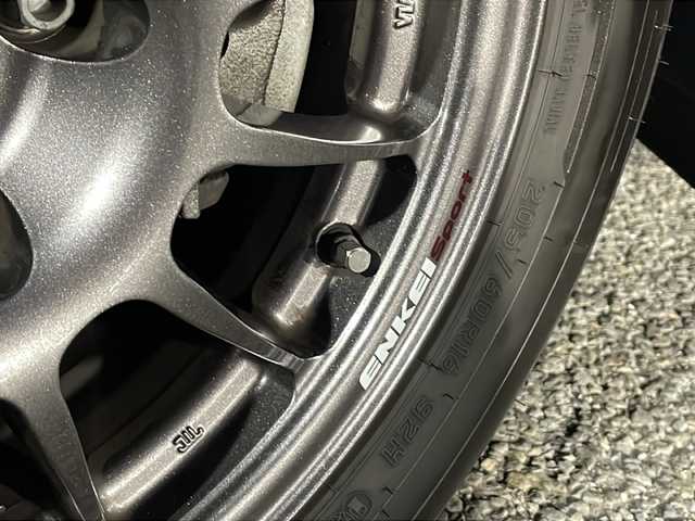 ルノー ルノー カングー インテンス 東京都 2023(令5)年 1.7万km シルバー 車体色　KQA　グリハイランド/取扱説明書/新車時保証書/記録簿/レーンセンタリングアシスト/アダプティブクルーズコントロール/ブラインドスポットモニター/ディスプレイオーディオ/【USB/Bluetooth接続】/バックカメラ　ETC/ドライブレコーダー（前後）/ハーフレザーシート/LEDヘッドライト/リアコーナーセンサー/サイド/カーテンエアバッグ/スマートキー×２/社外16インチアルミ【ENKEI】