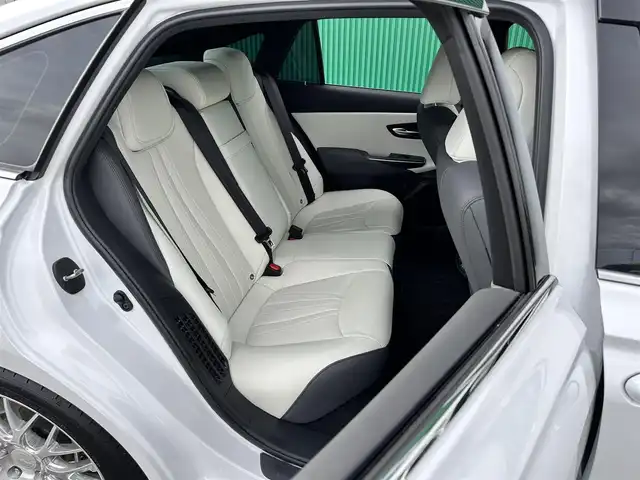 トヨタ クラウン ハイブリッド RS アドバンス 宮城県 2021(令3)年 6.3万km プレシャスホワイトパール セーフティパッケージプラス/・デジタルインナーミラー/・パーキングサポートブレーキ/リアカメラディテクション/・パノラミックビューモニター/＝＝＝/モデリスタエアロ（F/S/R）/セーフティセンス/・レーントレーシングアシスト/・レーダークルーズコントロール/・プリクラッシュセーフティ/・アダプティブハイビーム/・ロードサインアシスト/・先行車発進告知機能/・ドライバー異常時対応システム/ブラインドスポットモニター/リアクロストラフィックオートブレーキ/リアクロストラフィックアラート/カラーヘッドアップディスプレイ/純正12.3インチナビ/・CD/DVD/・Blu-ray/・Bluetooth/・AppleCarPlay/AndroidAuto/・フルセグTV/ビルトインETC/ドライブレコーダー/本革シート/パワーシート（運転席メモリー機能付）/シートヒーター/ベンチレーション/革巻きステアリング/ステアリングヒーター/パドルシフト/電動パーキングブレーキ/ブレーキホールド/3眼LEDヘッドランプ/社外19インチAW（WORK）