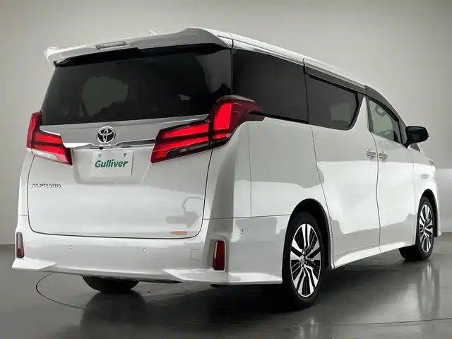 トヨタ アルファード S Cパッケージ 愛知県 2020(令2)年 2.6万km ホワイトパールクリスタルシャイン メーカーナビＴＶ　ＪＢＬ　全方位カメラ　禁煙　ＤＶＤデッキ　デジタルインナーミラー　パーキングアシスト　ＢＳＭ　黒革　シートヒーター　シートエアコン　電動リアゲート　三眼ＬＥＤ　前後ドラレコ　衝突軽減　追従クルコン　レーンキープ　オートハイビーム　コーナーセンサー　セーフティセンス　両側パワースライドドア　電動パーキング　USBポート　オットマン