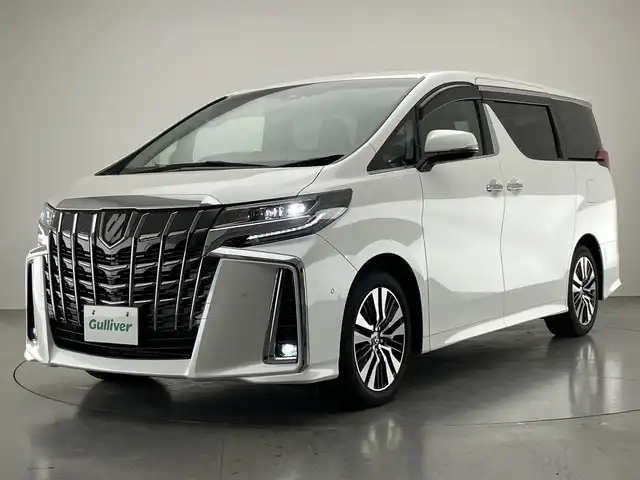 トヨタ アルファード S Cパッケージ 愛知県 2020(令2)年 2.6万km ホワイトパールクリスタルシャイン メーカーナビＴＶ　ＪＢＬ　全方位カメラ　禁煙　ＤＶＤデッキ　デジタルインナーミラー　パーキングアシスト　ＢＳＭ　黒革　シートヒーター　シートエアコン　電動リアゲート　三眼ＬＥＤ　前後ドラレコ　衝突軽減　追従クルコン　レーンキープ　オートハイビーム　コーナーセンサー　セーフティセンス　両側パワースライドドア　電動パーキング　USBポート　オットマン