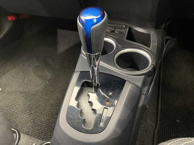 トヨタ アクア クロスオーバー 栃木県 2017(平29)年 1.9万km ベージュ 純正ナビ/（CD/フルセグTV/Bluetooth/SD）/バックカメラ/コーナーセンサー/ビルトインETC2.0/前方ドライブレコーダー/ハーフレザーシート/シートヒーター/ルーフレール/オートライト/LEDヘッドライト/横滑り防止装置/フォグランプ/スマートキー/プッシュスタート/ステアリングスイッチ/革巻きステアリング/ウィンカーミラー/16インチアルミホイール/純正フロアマット