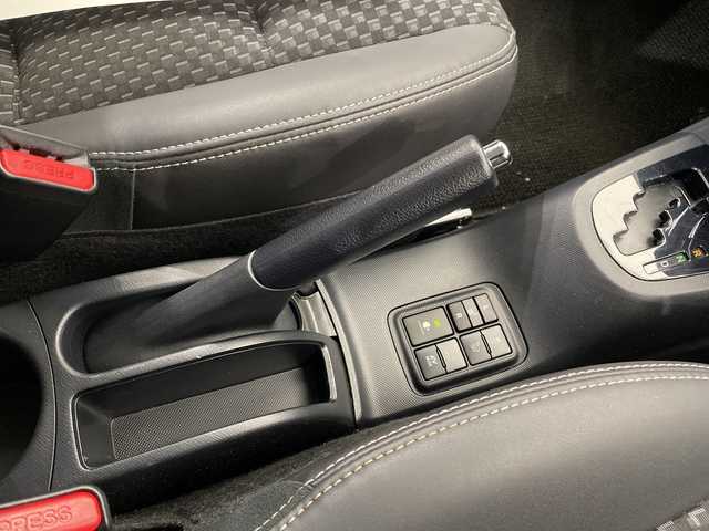 トヨタ アクア クロスオーバー 栃木県 2017(平29)年 1.9万km ベージュ 純正ナビ/（CD/フルセグTV/Bluetooth/SD）/バックカメラ/コーナーセンサー/ビルトインETC2.0/前方ドライブレコーダー/ハーフレザーシート/シートヒーター/ルーフレール/オートライト/LEDヘッドライト/横滑り防止装置/フォグランプ/スマートキー/プッシュスタート/ステアリングスイッチ/革巻きステアリング/ウィンカーミラー/16インチアルミホイール/純正フロアマット