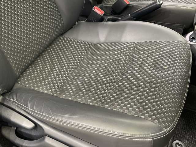 トヨタ アクア クロスオーバー 栃木県 2017(平29)年 1.9万km ベージュ 純正ナビ/（CD/フルセグTV/Bluetooth/SD）/バックカメラ/コーナーセンサー/ビルトインETC2.0/前方ドライブレコーダー/ハーフレザーシート/シートヒーター/ルーフレール/オートライト/LEDヘッドライト/横滑り防止装置/フォグランプ/スマートキー/プッシュスタート/ステアリングスイッチ/革巻きステアリング/ウィンカーミラー/16インチアルミホイール/純正フロアマット