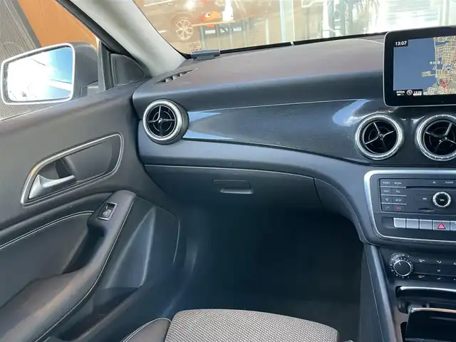 メルセデス・ベンツ ＣＬＡ１８０ Sブレイク AMG スタイル 鹿児島県 2019(平31)年 7.4万km マウンテングレー 純正HDDナビ/フルセグＴＶ/BT/USB/CD/DVD/ディストロニックプラスACC/バックカメラ/ETC/純正ドラレコ（SDなし)　/前後コーナーセンサー/ハーフレザーシート/シートヒーター/オートライト/ブラインドスポットモニター/レーンキープアシスト/パワーバックドア/18インチ純正アルミ