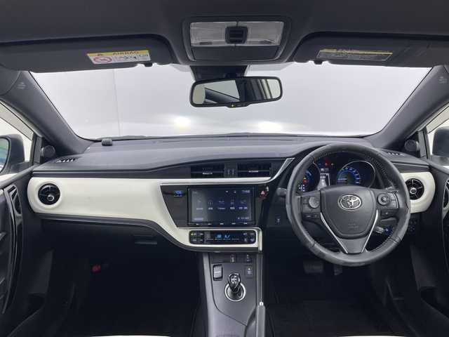 トヨタ オーリスハイブリッド Gパッケージ 群馬県 2016(平28)年 3.1万km ホワイトパールクリスタルシャイン 純正ナビ　衝突被害軽減システム　クルーズコントロール　バックカメラ　ステアリングスイッチ　電動格納ミラー　LEDヘッドライト　プッシュスタート　スマートキー　フォグライト　シートヒーター　禁煙車