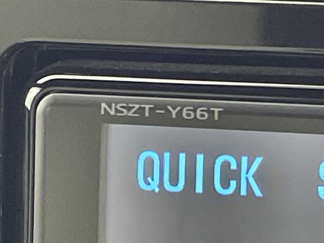 トヨタ オーリスハイブリッド Gパッケージ 群馬県 2016(平28)年 3.1万km ホワイトパールクリスタルシャイン 純正ナビ　衝突被害軽減システム　クルーズコントロール　バックカメラ　ステアリングスイッチ　電動格納ミラー　LEDヘッドライト　プッシュスタート　スマートキー　フォグライト　シートヒーター　禁煙車