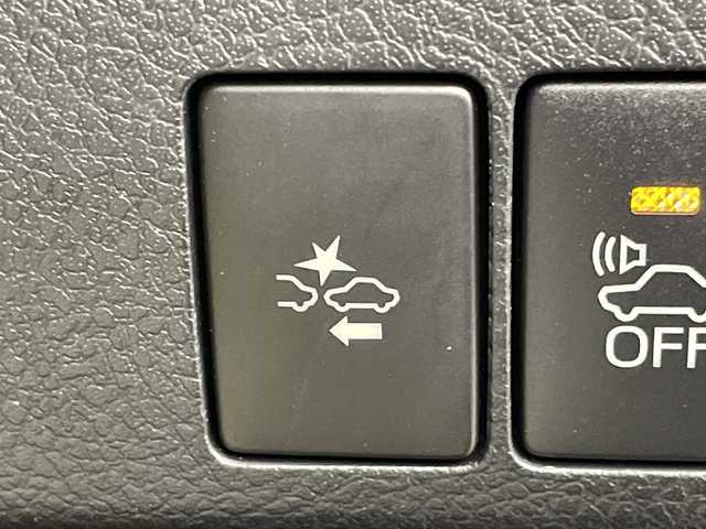 トヨタ オーリスハイブリッド Gパッケージ 群馬県 2016(平28)年 3.1万km ホワイトパールクリスタルシャイン 純正ナビ　衝突被害軽減システム　クルーズコントロール　バックカメラ　ステアリングスイッチ　電動格納ミラー　LEDヘッドライト　プッシュスタート　スマートキー　フォグライト　シートヒーター　禁煙車