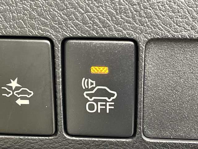 トヨタ オーリスハイブリッド Gパッケージ 群馬県 2016(平28)年 3.1万km ホワイトパールクリスタルシャイン 純正ナビ　衝突被害軽減システム　クルーズコントロール　バックカメラ　ステアリングスイッチ　電動格納ミラー　LEDヘッドライト　プッシュスタート　スマートキー　フォグライト　シートヒーター　禁煙車